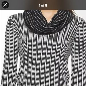 Women’s Guess Cowl Neck Sweater in Black & White Geometric Funky Pattern SZ L